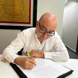 "My task is to make sure that our clients are 100% satisfied with our service. I love to innovate and offer the best shipment options in order to protect and provide insurance to the customer's goods."